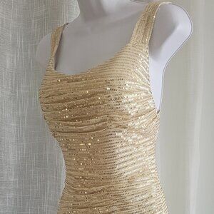 Women's Sleeveless Padded Mini Open Back Sequin Dress Gold Size 4 NWT